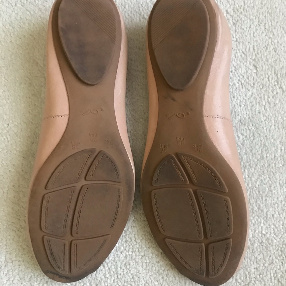 Shoes - Picture 2 of 11